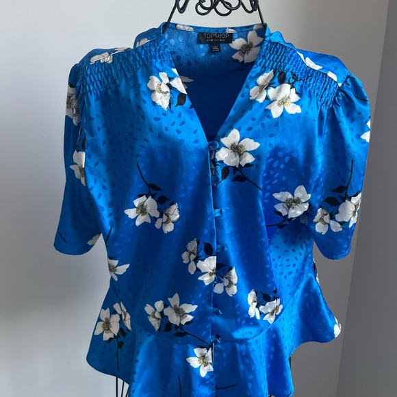 TOPSHOP Beautiful Blouse Top Satin Floral Spring Summer - Picture 2 of 2